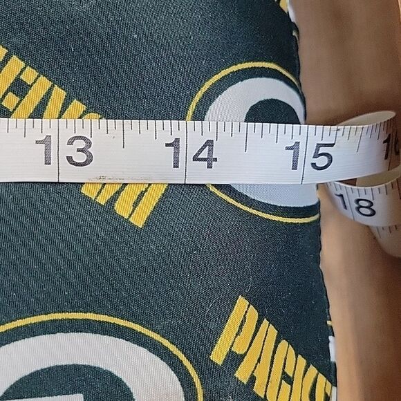 Green Bay Packers Pillow, Socks, And Slippers - Picture 7 of 9